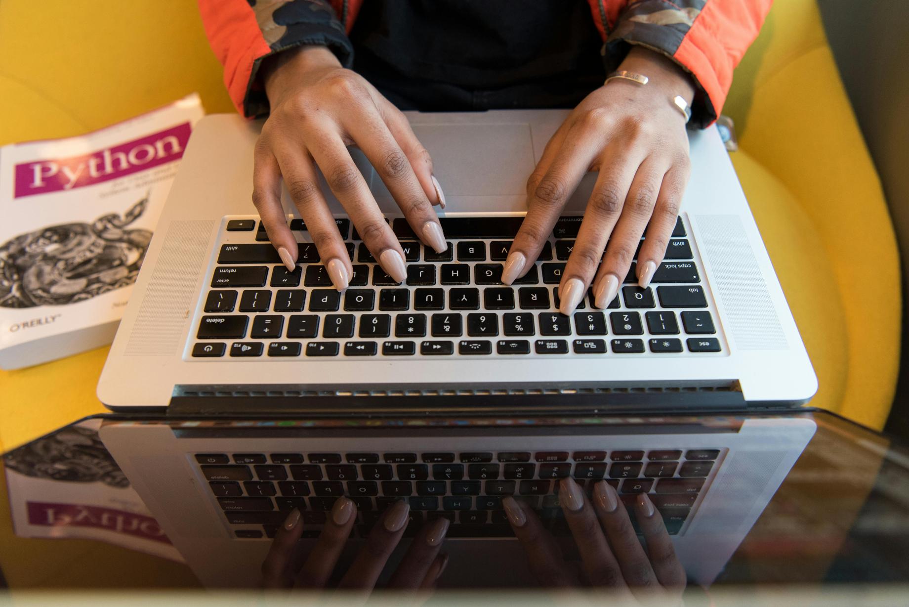 Как изменить язык клавиатуры на Mac