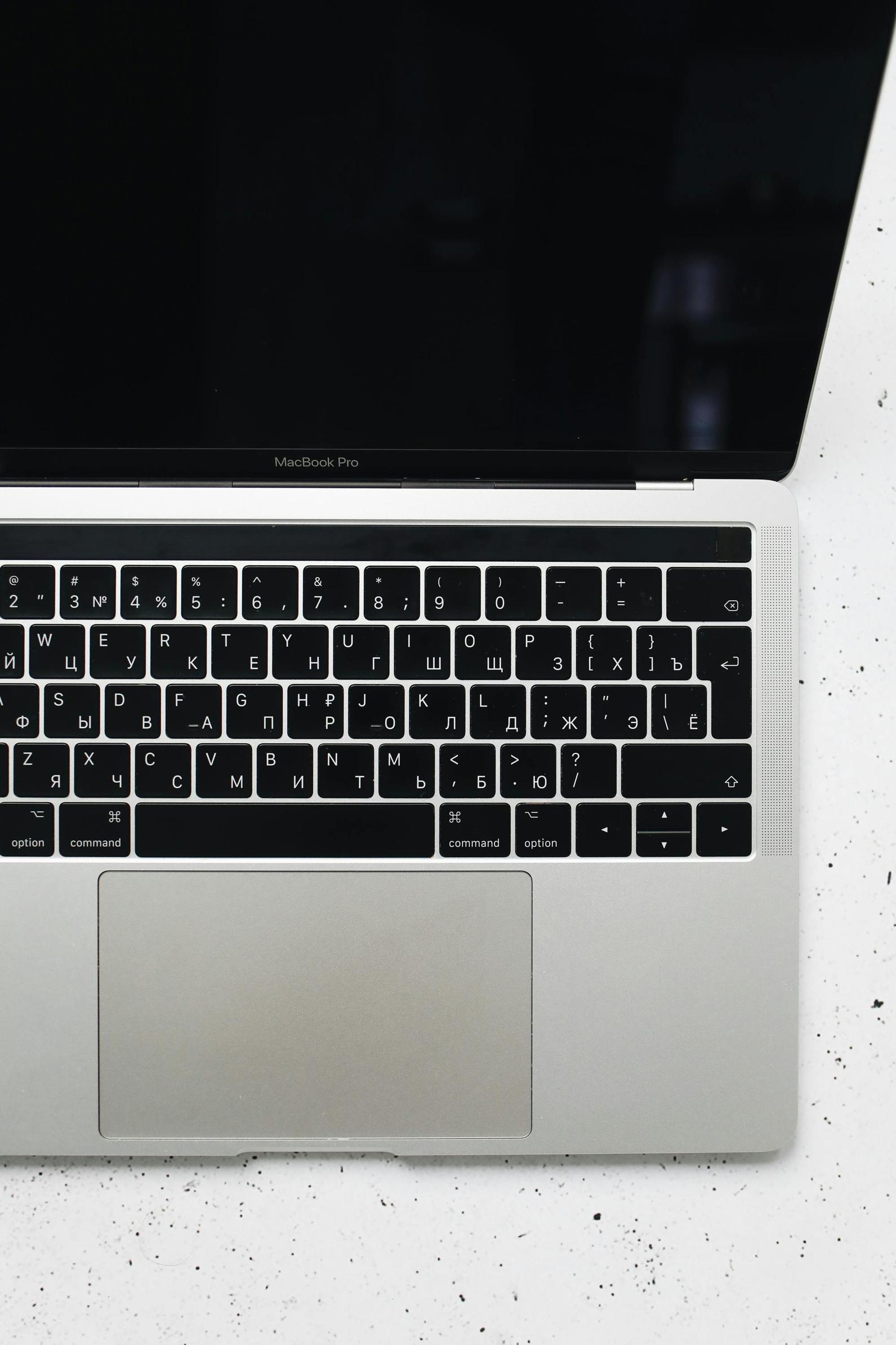 Wenn ich meinen Laptop neu starte, schaltet er sich nicht aus: Wie man es behebt.